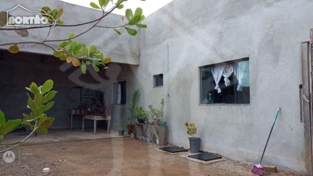 Casa, 2 quartos, 72 m² - Foto 1