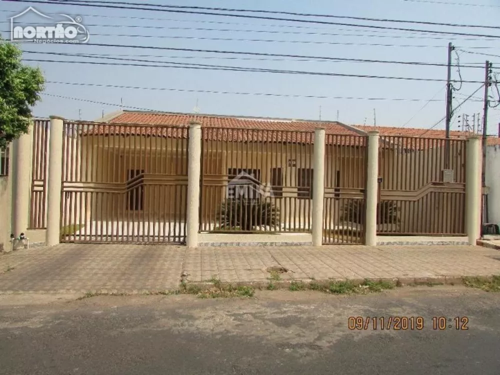 Casa à venda com 3 quartos, 420m² - Foto 5