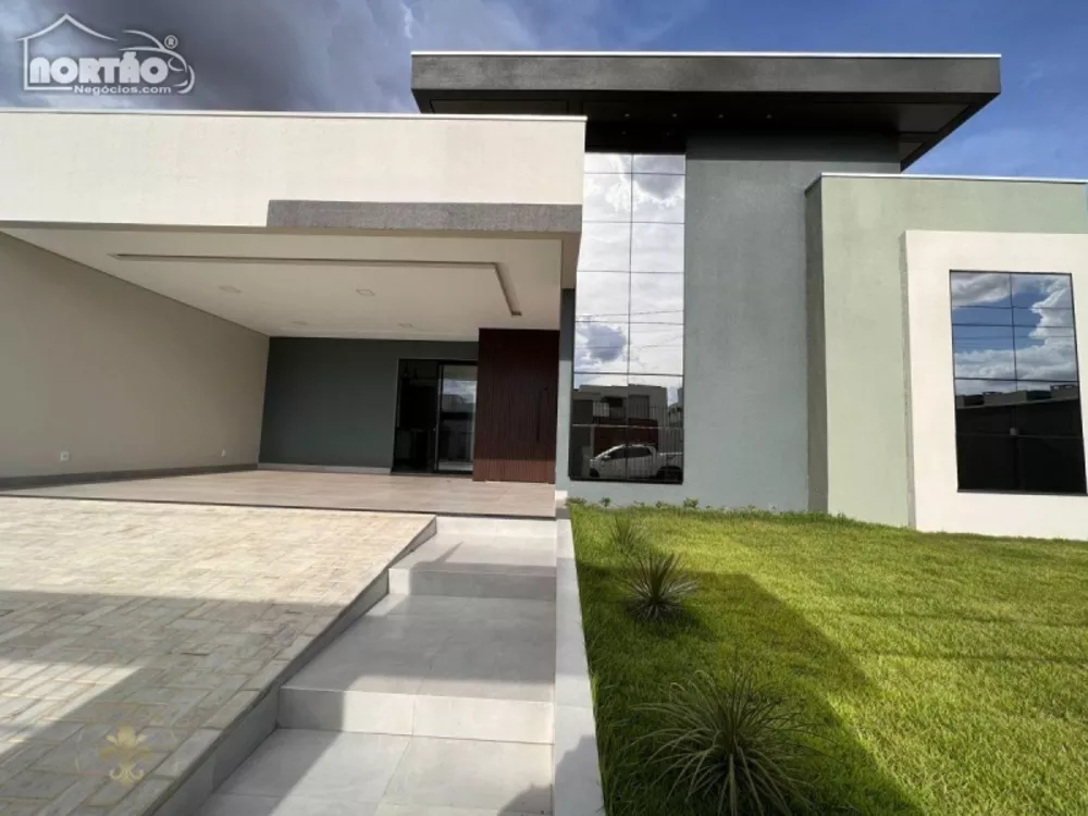 Casa à venda com 3 quartos, 155m² - Foto 2