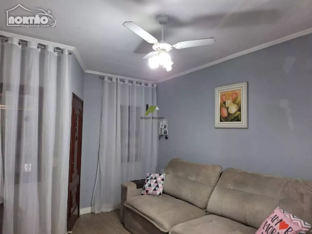 Casa à venda com 3 quartos, 100m² - Foto 5