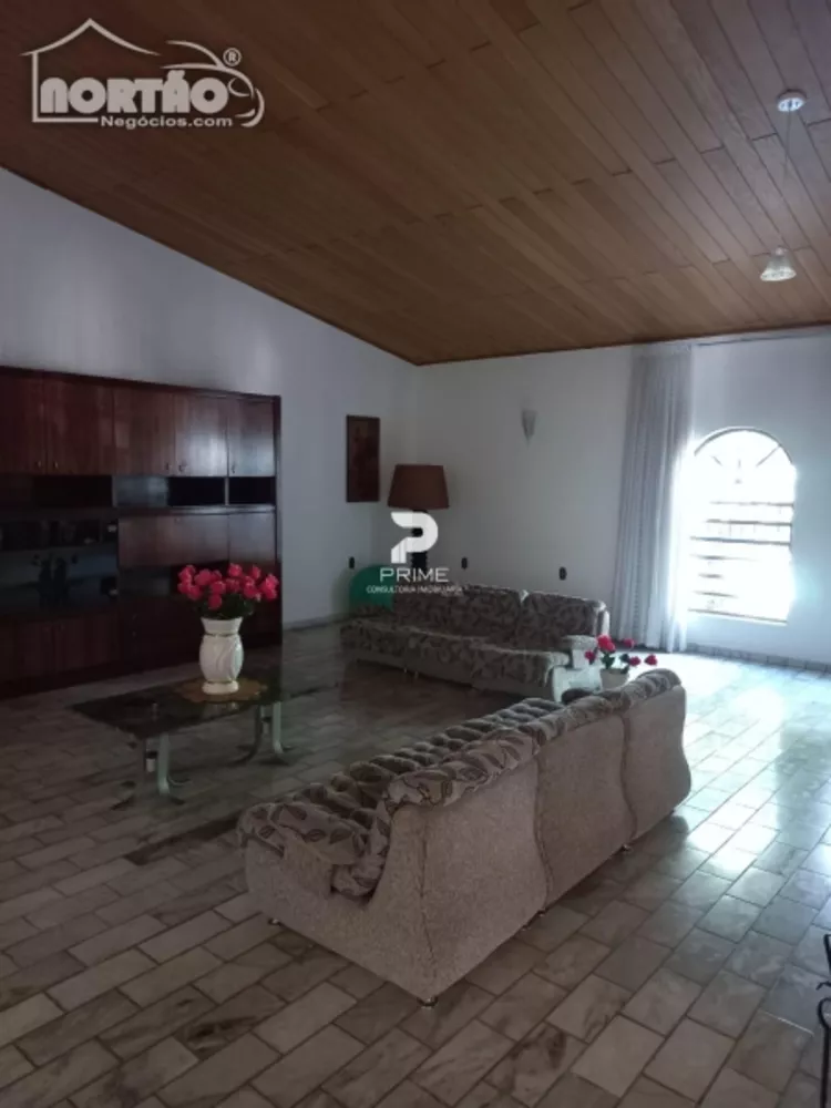 Casa à venda com 7 quartos, 680m² - Foto 6