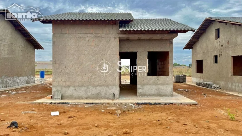 Casa à venda com 3 quartos, 50m² - Foto 1