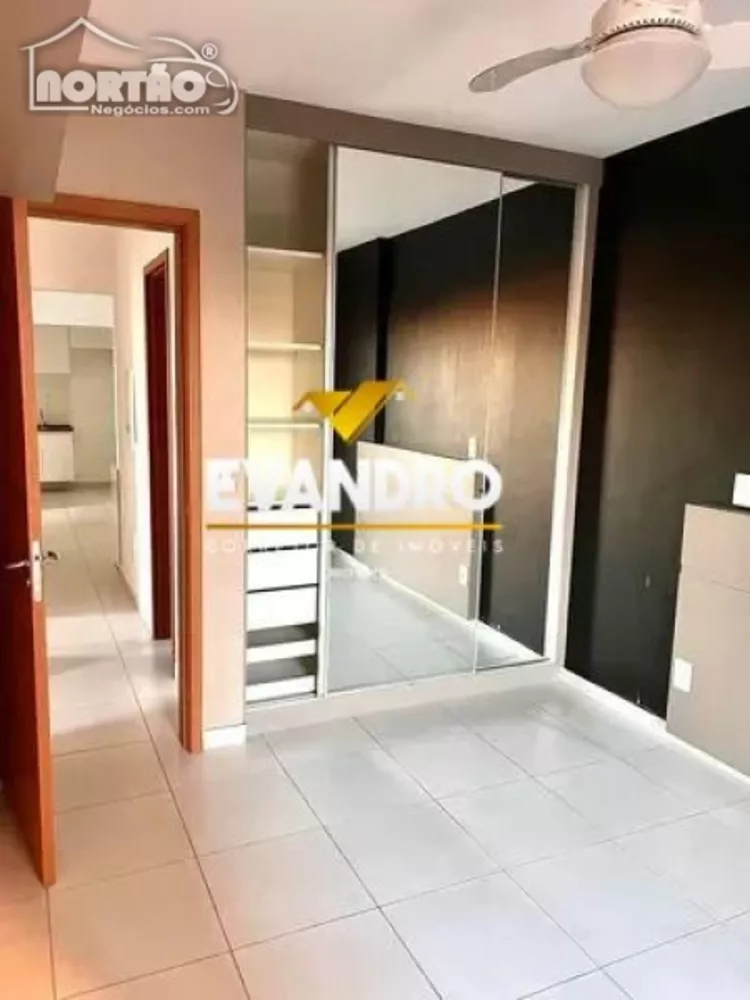 Casa à venda com 3 quartos, 97m² - Foto 1