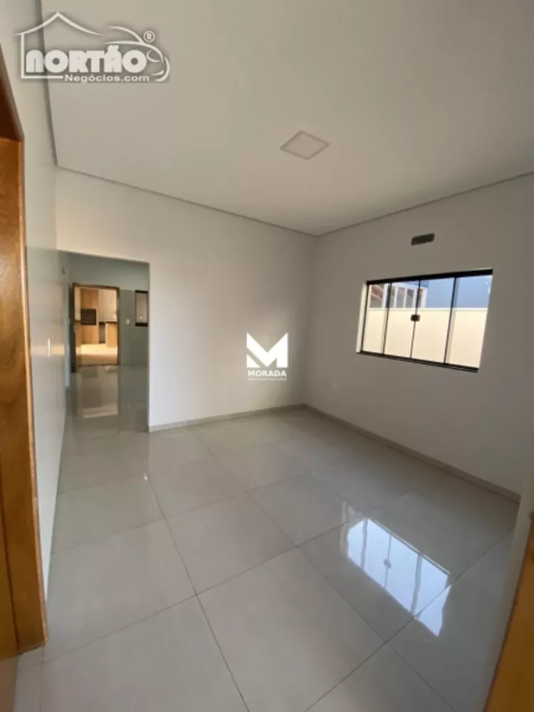 Casa à venda com 4 quartos, 170m² - Foto 2