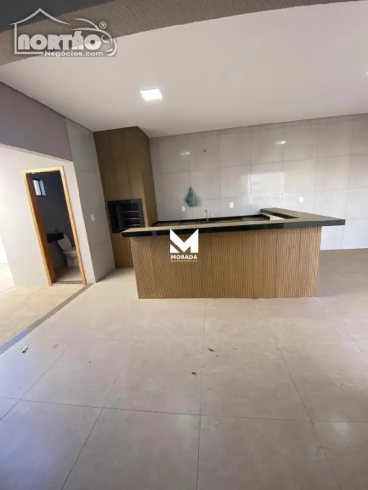 Casa à venda com 4 quartos, 170m² - Foto 4