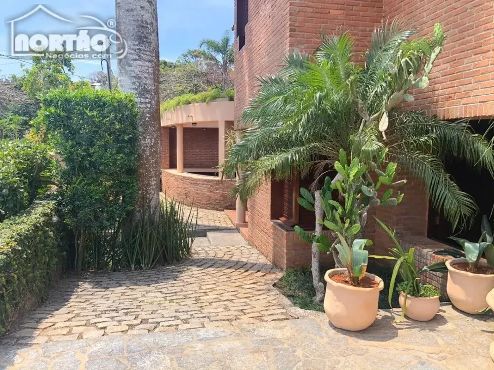 Casa, 4 quartos, 252 m² - Foto 3