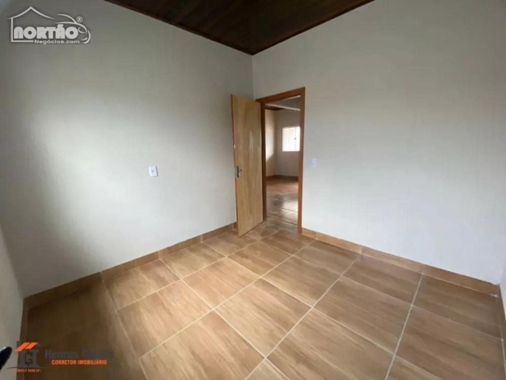 Casa à venda com 3 quartos - Foto 4