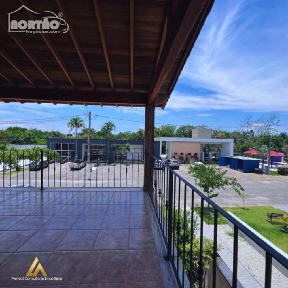 Casa à venda com 6 quartos, 200m² - Foto 4