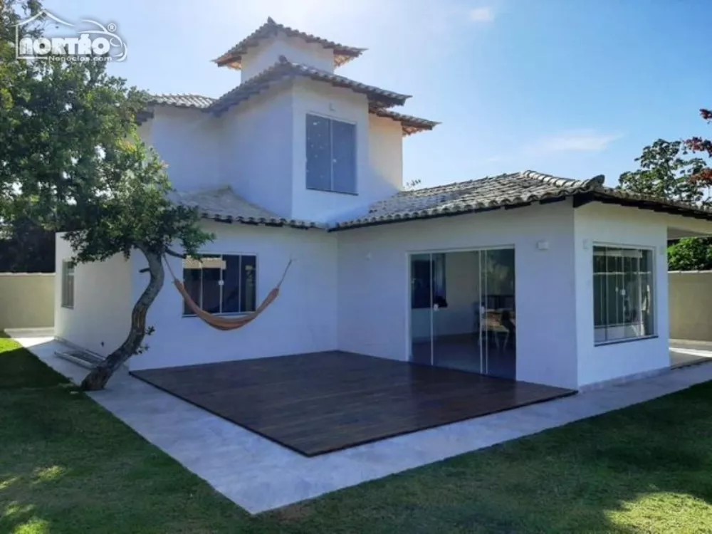 Casa à venda com 5 quartos, 121m² - Foto 3