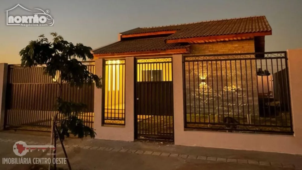 Casa à venda com 2 quartos, 83m² - Foto 2