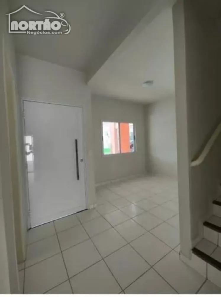 Casa à venda com 3 quartos, 209m² - Foto 3