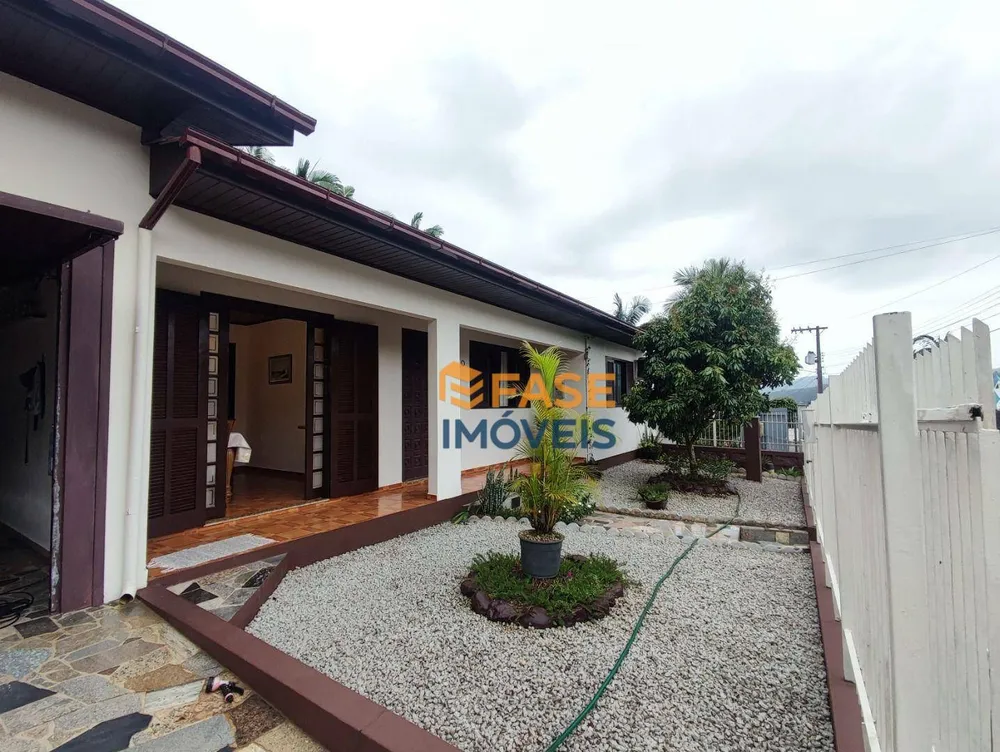 Casa, 3 quartos, 180 m² - Foto 2