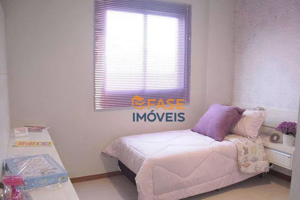 Apartamento à venda com 2 quartos, 72m² - Foto 1