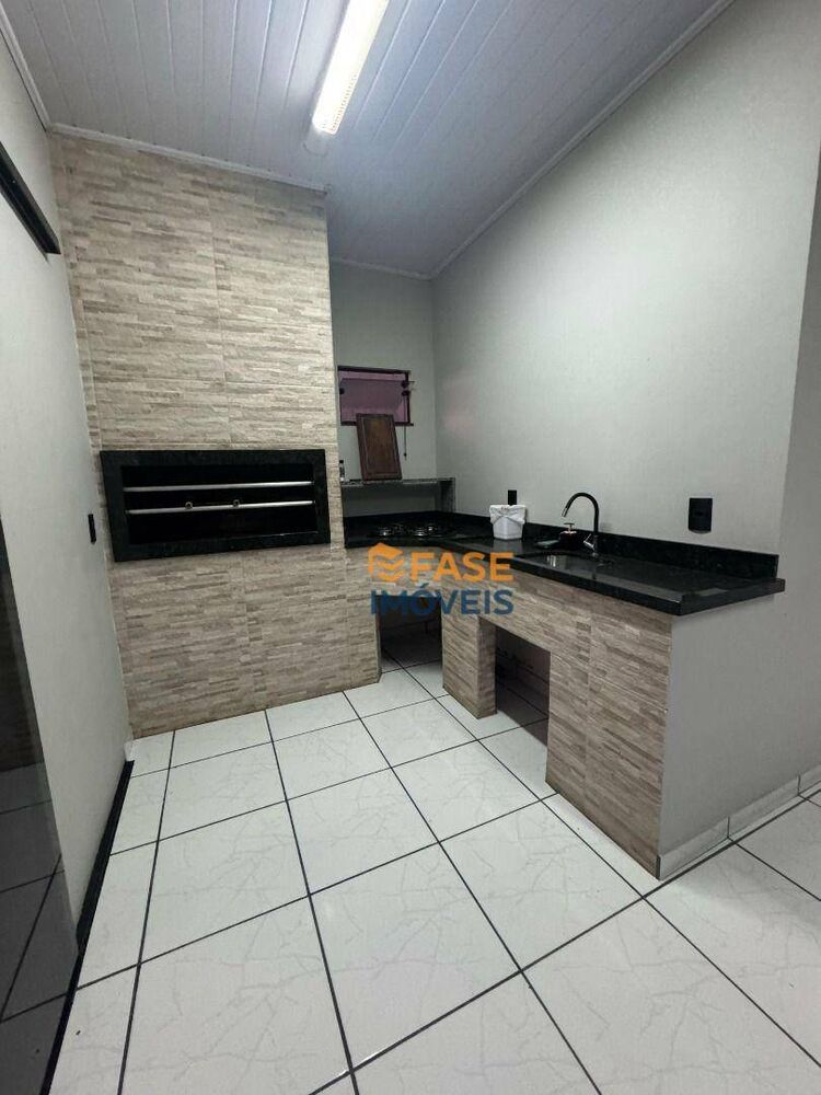 Casa à venda com 3 quartos, 1m² - Foto 7