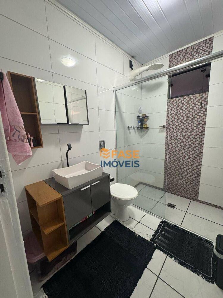 Casa à venda com 3 quartos, 1m² - Foto 8