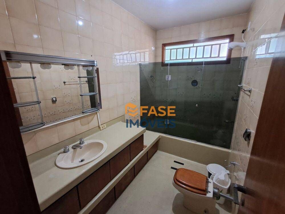 Casa à venda com 5 quartos, 260m² - Foto 7