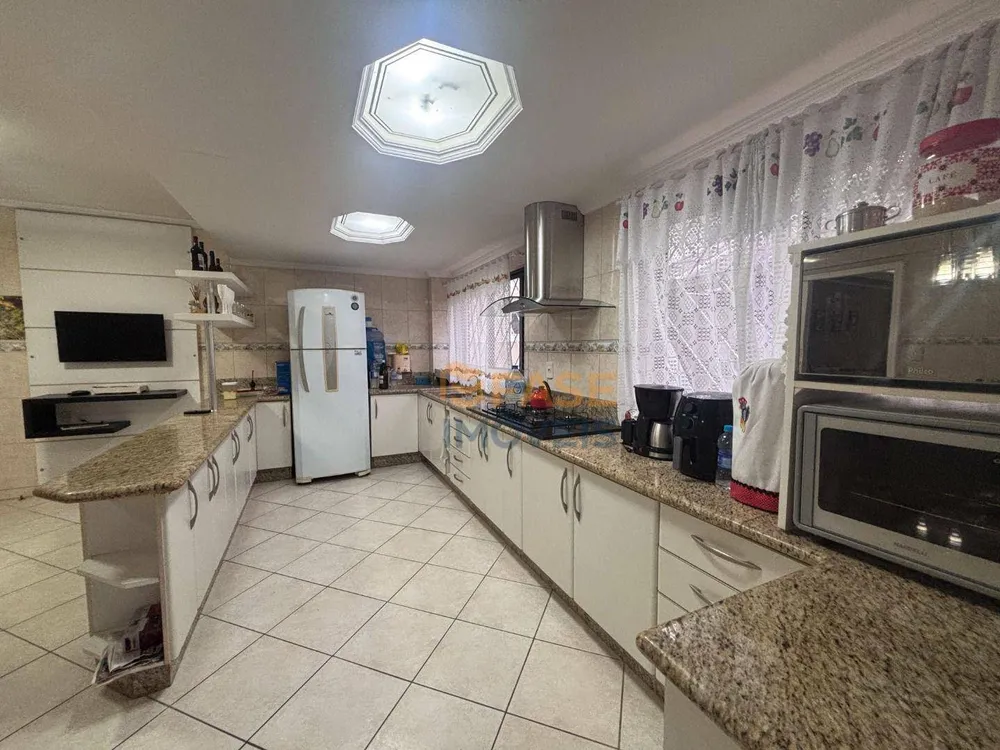 Apartamento, 3 quartos, 156 m² - Foto 11