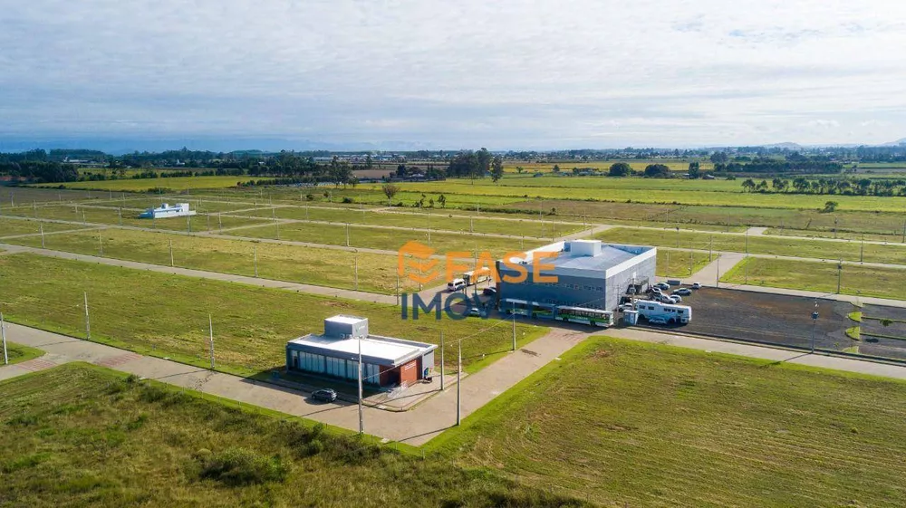 Loteamento e Condomínio, 300 m² - Foto 1