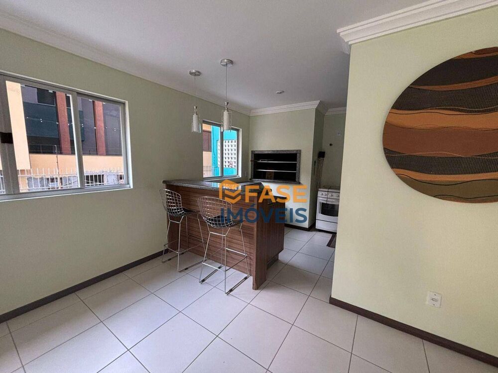 Apartamento à venda com 2 quartos, 93m² - Foto 4