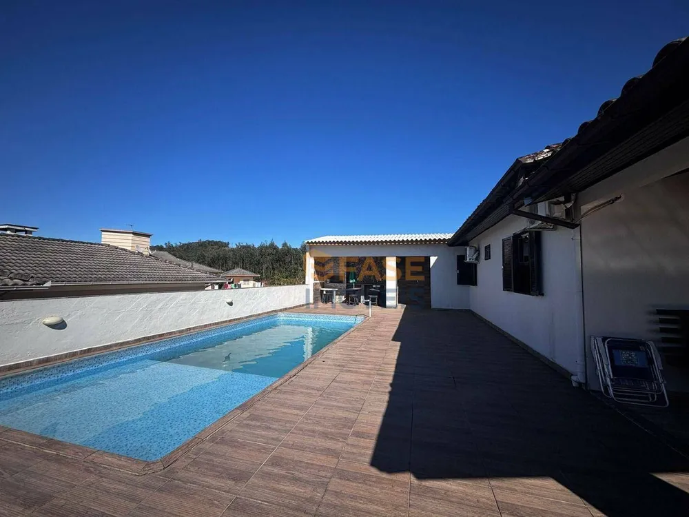 Casa, 4 quartos, 170 m² - Foto 1
