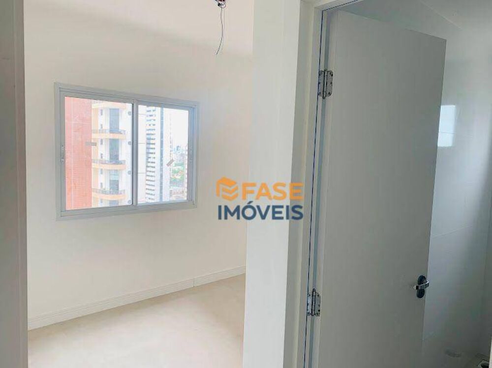 Apartamento à venda com 3 quartos, 114m² - Foto 2