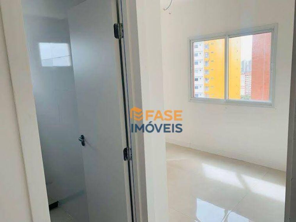 Apartamento à venda com 3 quartos, 114m² - Foto 1