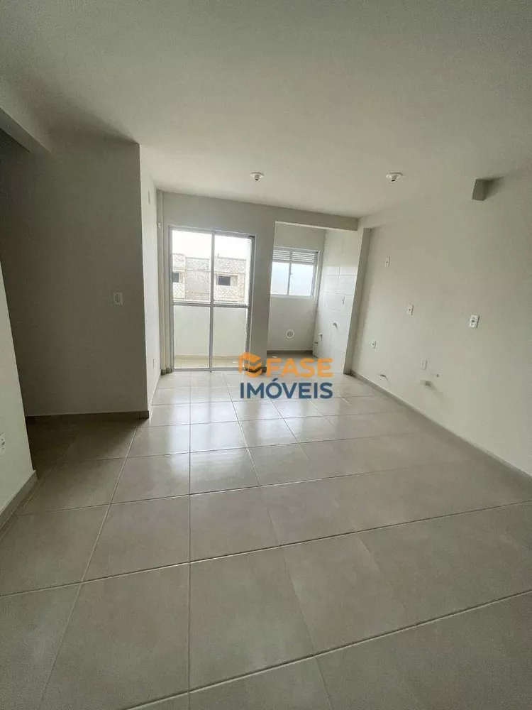 Apartamento à venda com 3 quartos, 61m² - Foto 4