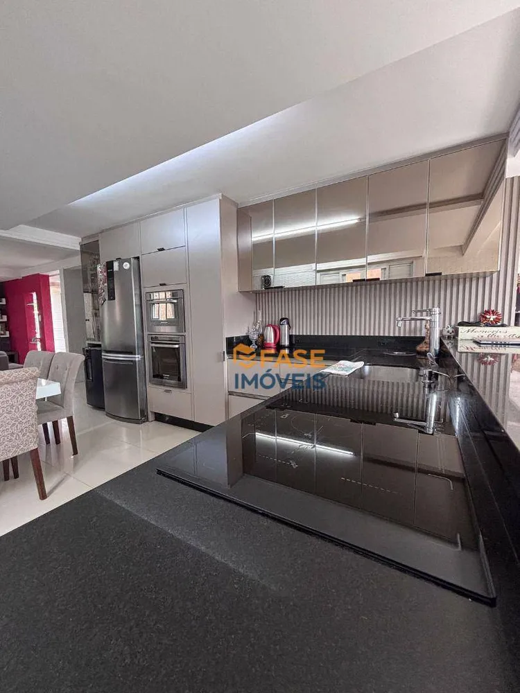 Casa, 4 quartos, 213 m² - Foto 5