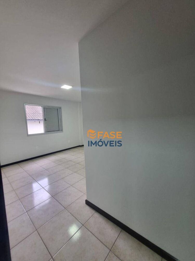Apartamento à venda com 3 quartos, 97m² - Foto 12