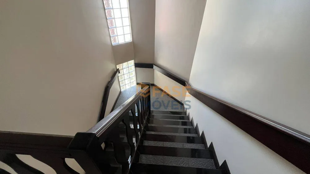 Casa, 3 quartos, 248 m² - Foto 3