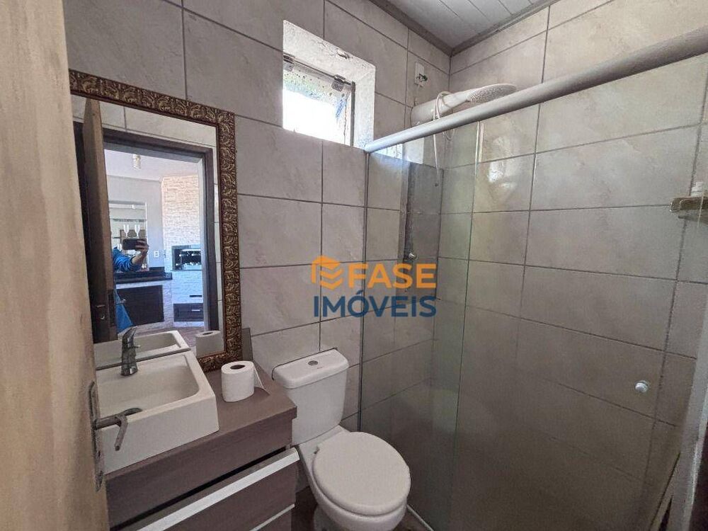 Casa à venda com 3 quartos, 190m² - Foto 1