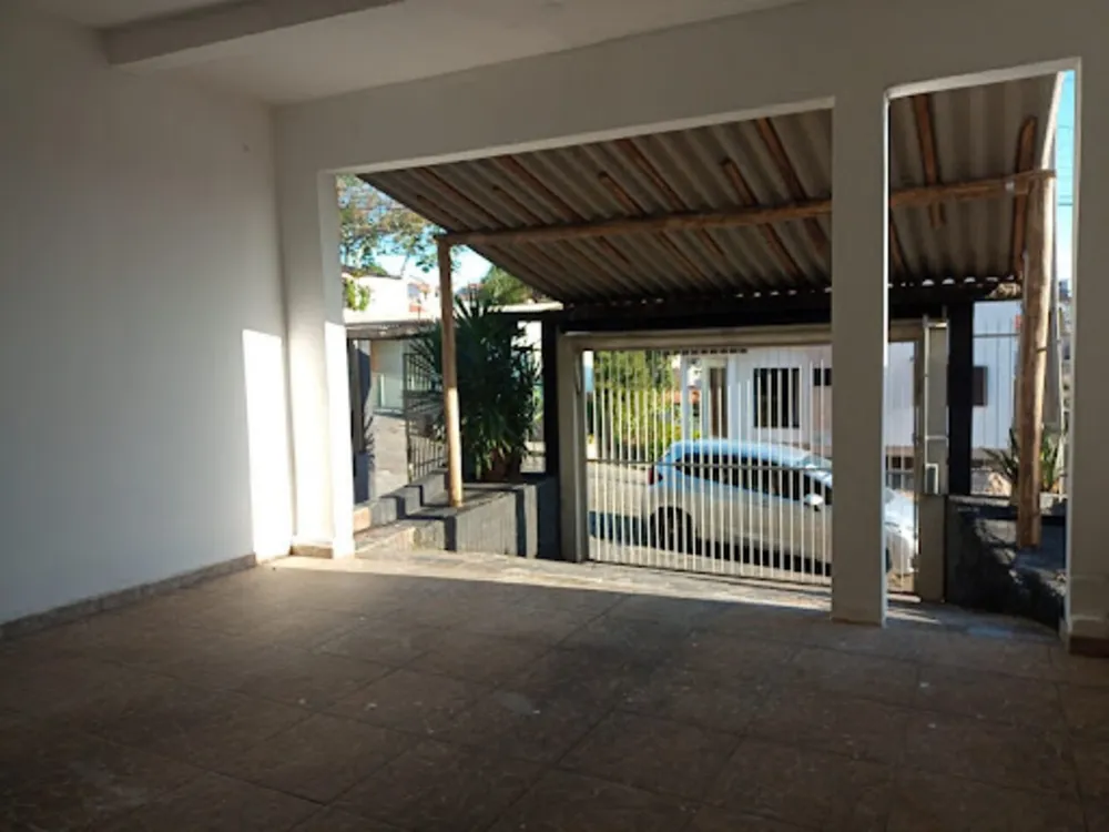 Casa, 5 quartos, 240 m² - Foto 2