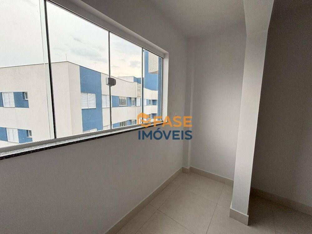 Apartamento à venda com 2 quartos, 73m² - Foto 1