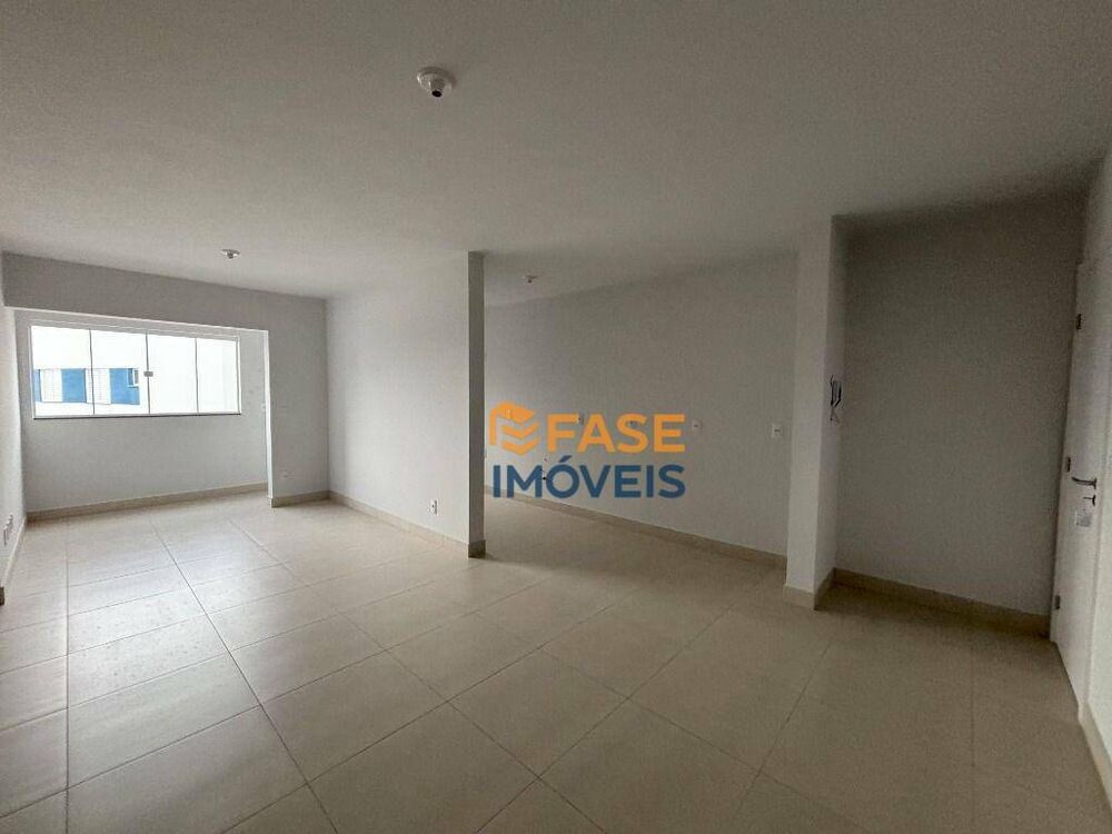 Apartamento à venda com 2 quartos, 73m² - Foto 2