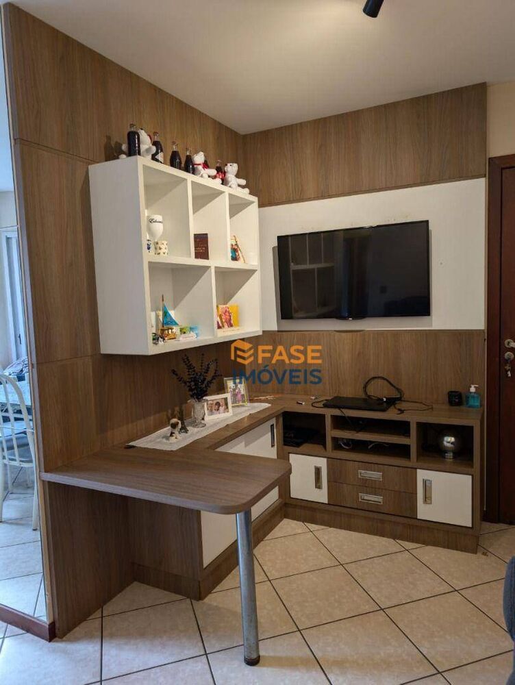 Apartamento à venda com 2 quartos, 72m² - Foto 3