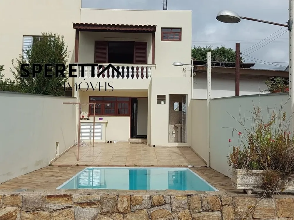 Casa, 3 quartos, 197 m² - Foto 1