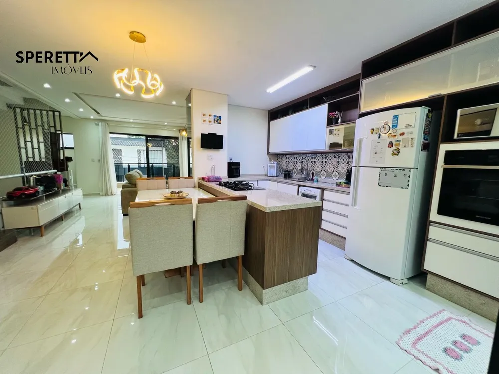 Casa, 4 quartos, 210 m² - Foto 2