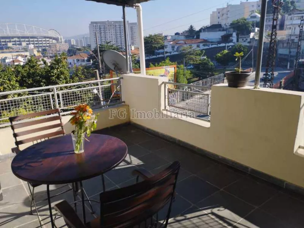 Casa de Vila à venda com 6 quartos, 290m² - Foto 29