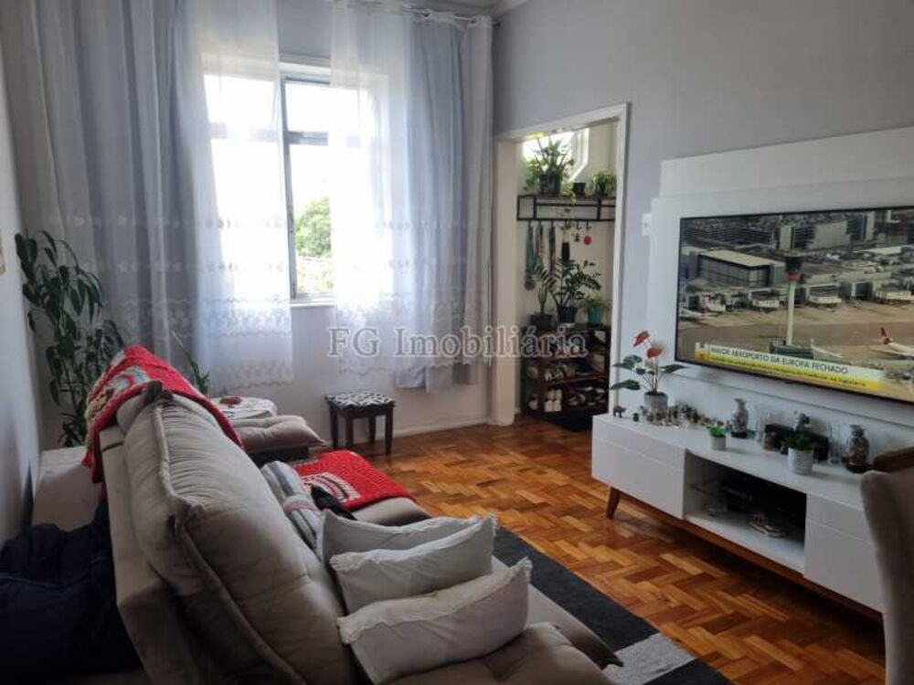 Apartamento à venda com 2 quartos, 80m² - Foto 1