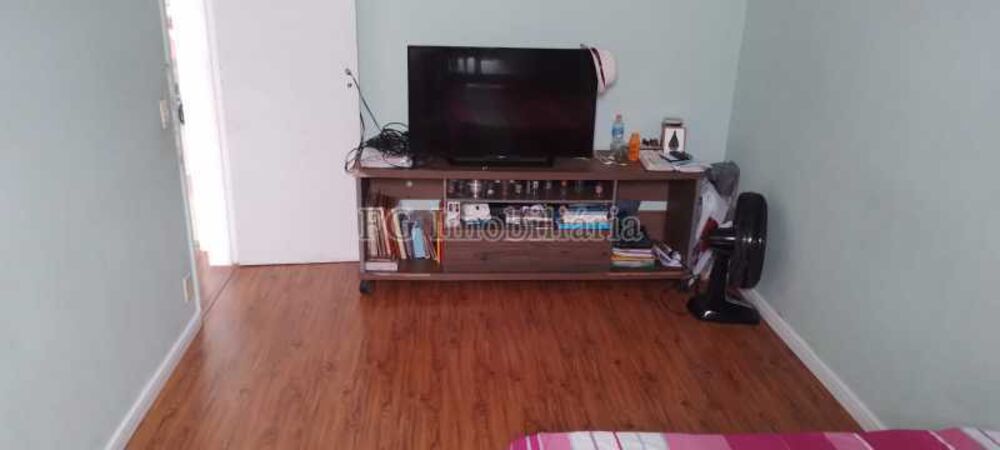 Apartamento à venda com 2 quartos, 64m² - Foto 3