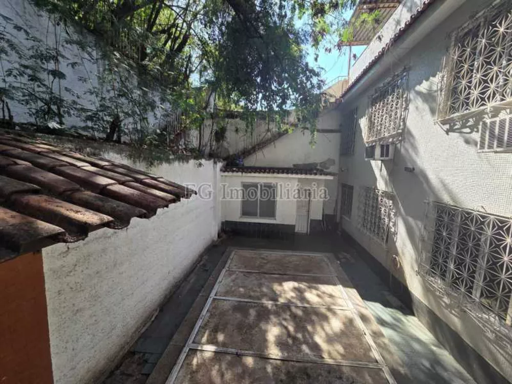 Casa, 4 quartos, 265 m² - Foto 1