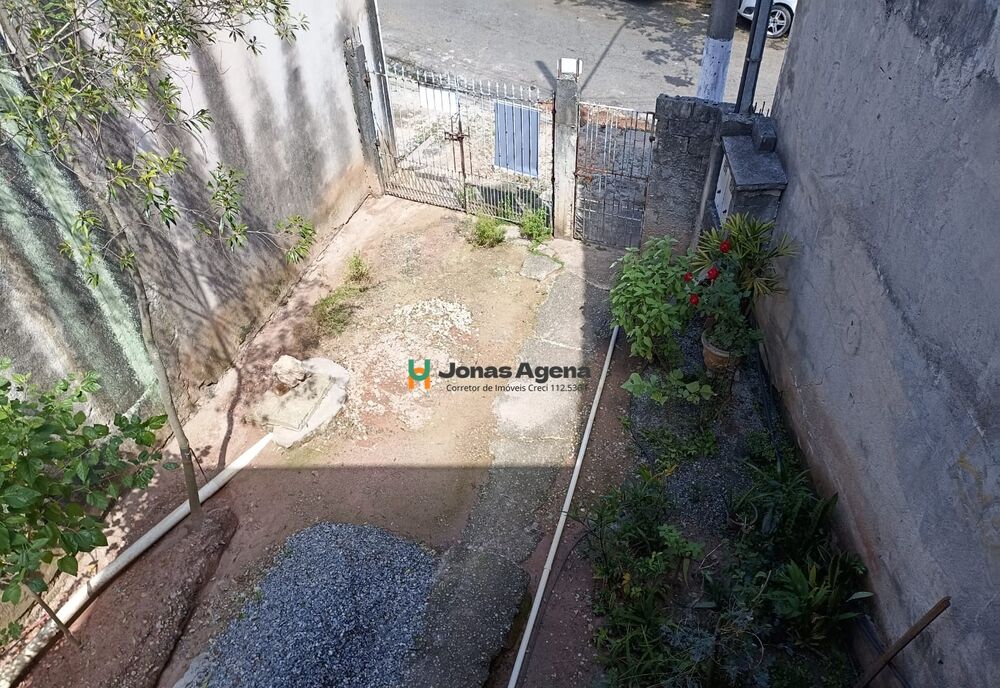 Casa à venda com 2 quartos, 80m² - Foto 1
