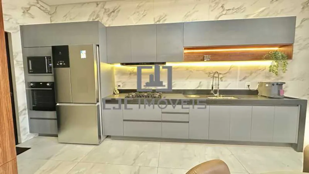 Casa, 4 quartos, 220 m² - Foto 6