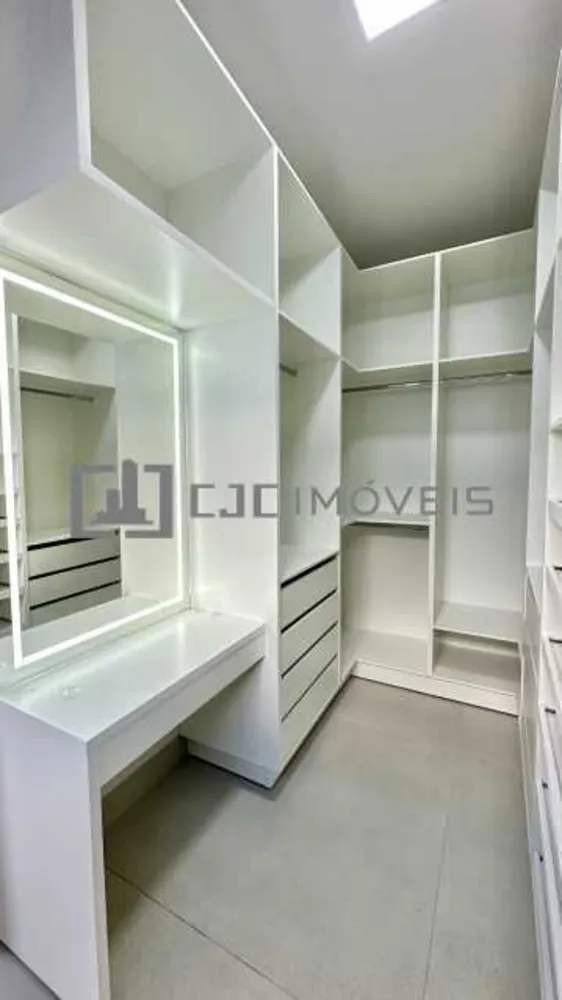 Casa, 3 quartos, 218 m² - Foto 3