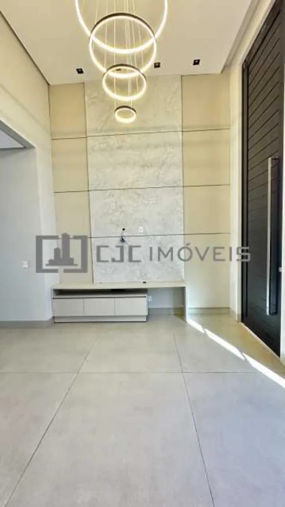 Casa, 3 quartos, 218 m² - Foto 2
