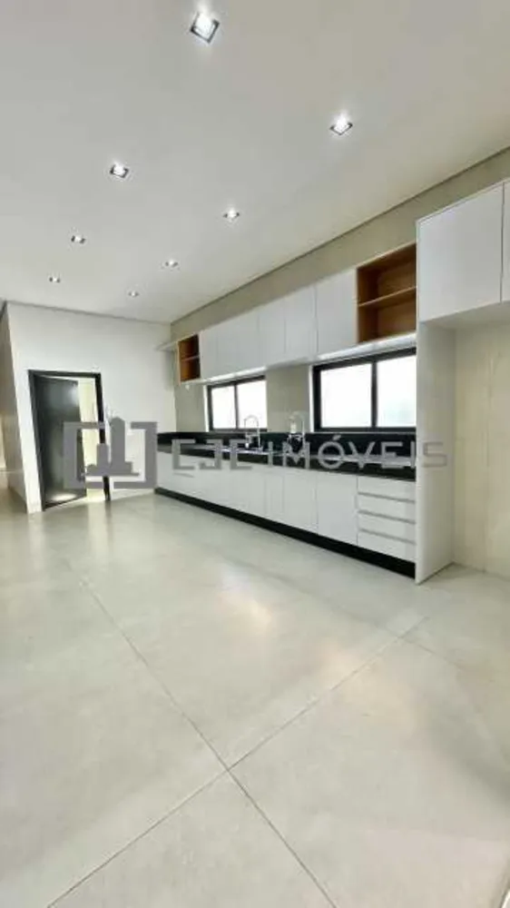 Casa, 3 quartos, 218 m² - Foto 6