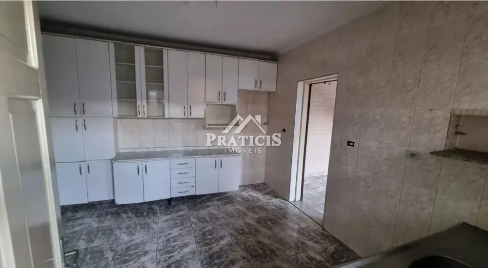 Sobrado à venda com 2 quartos, 151m² - Foto 4