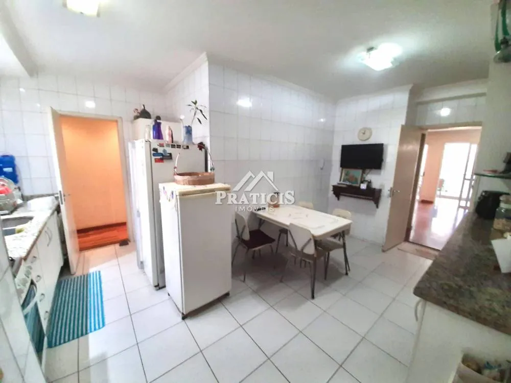 Apartamento, 3 quartos, 151 m² - Foto 2