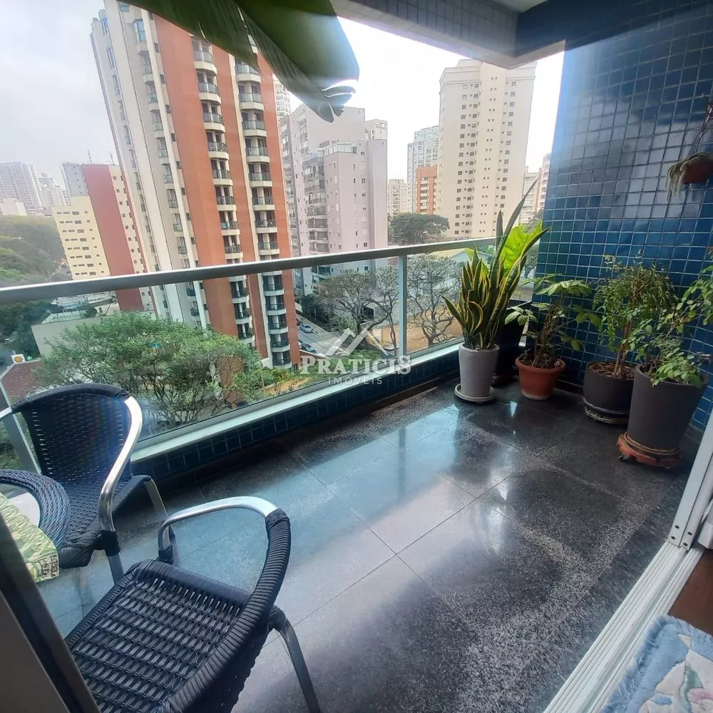 Apartamento à venda com 4 quartos, 167m² - Foto 2