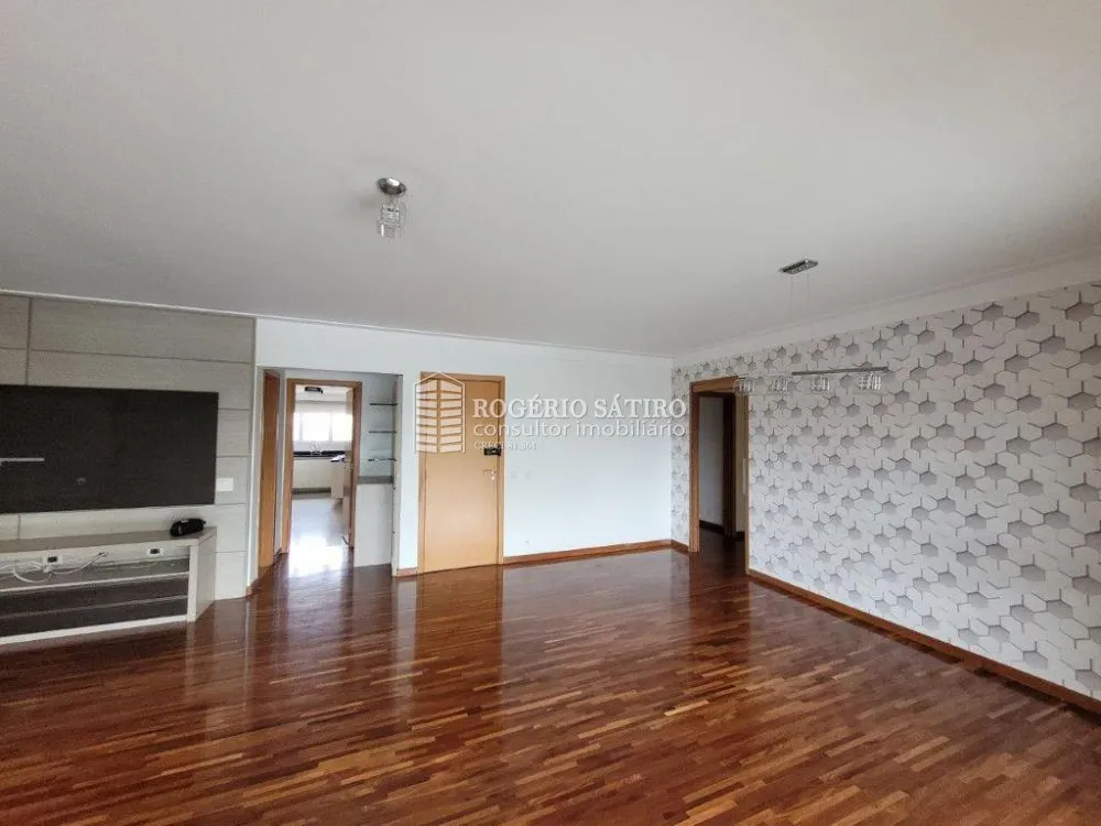 Apartamento, 3 quartos, 213 m² - Foto 1